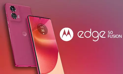 Motorola: 32MP ఫ్రంట్ కెమెరా కలిగిన మోటరోలా ఫోన్పై డిసెంబర్ వరకు భారీ క్యాష్ బ్యాక్ Motorola: 32MP ఫ్రంట్ కెమెరా కలిగిన మోటరోలా ఫోన్పై డిసెంబర్ వరకు భారీ క్యాష్ బ్యాక్