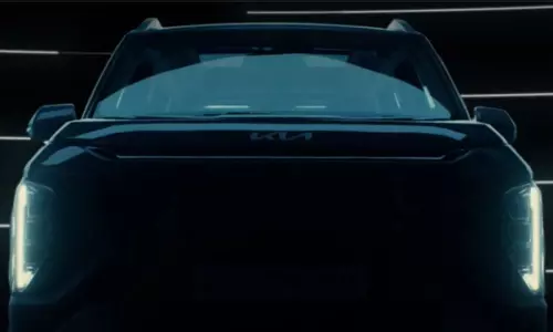 Kia Syros Launch : టాటా నెక్సాన్ కు పోటీగా పనోరమిక్ సన్ రూఫ్ తో డిసెంబర్ 19న వస్తున్న సరికొత్త ఎస్ యూవీ Kia Syros Launch : టాటా నెక్సాన్ కు పోటీగా పనోరమిక్ సన్ రూఫ్ తో డిసెంబర్ 19న వస్తున్న సరికొత్త ఎస్ యూవీ