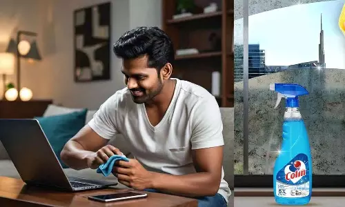 Clean Phone Screen: కోలిన్తో మొబైల్, ల్యాప్టాప్ స్క్రీన్లను శుభ్రం చేస్తున్నారా? అది ఎంత డేంజరో తెలుసా ? Clean Phone Screen: కోలిన్తో మొబైల్, ల్యాప్టాప్ స్క్రీన్లను శుభ్రం చేస్తున్నారా? అది ఎంత డేంజరో తెలుసా ?