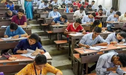 Candidates File Petition In High Court On Seeking Postponement Of TGPSC Group 2 Exam Candidates File Petition In High Court On Seeking Postponement Of TGPSC Group 2 Exam