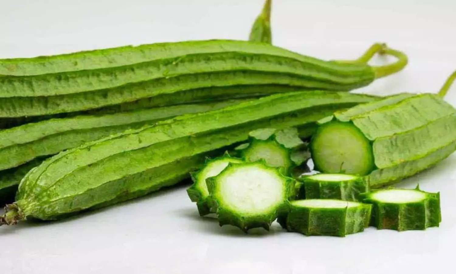 Ridge Gourd Benefits: బీరకాయను తినడం లేదా..? అయితే ఈ ప్రయోజనాలను మీరు మిస్ అయినట్టే..!