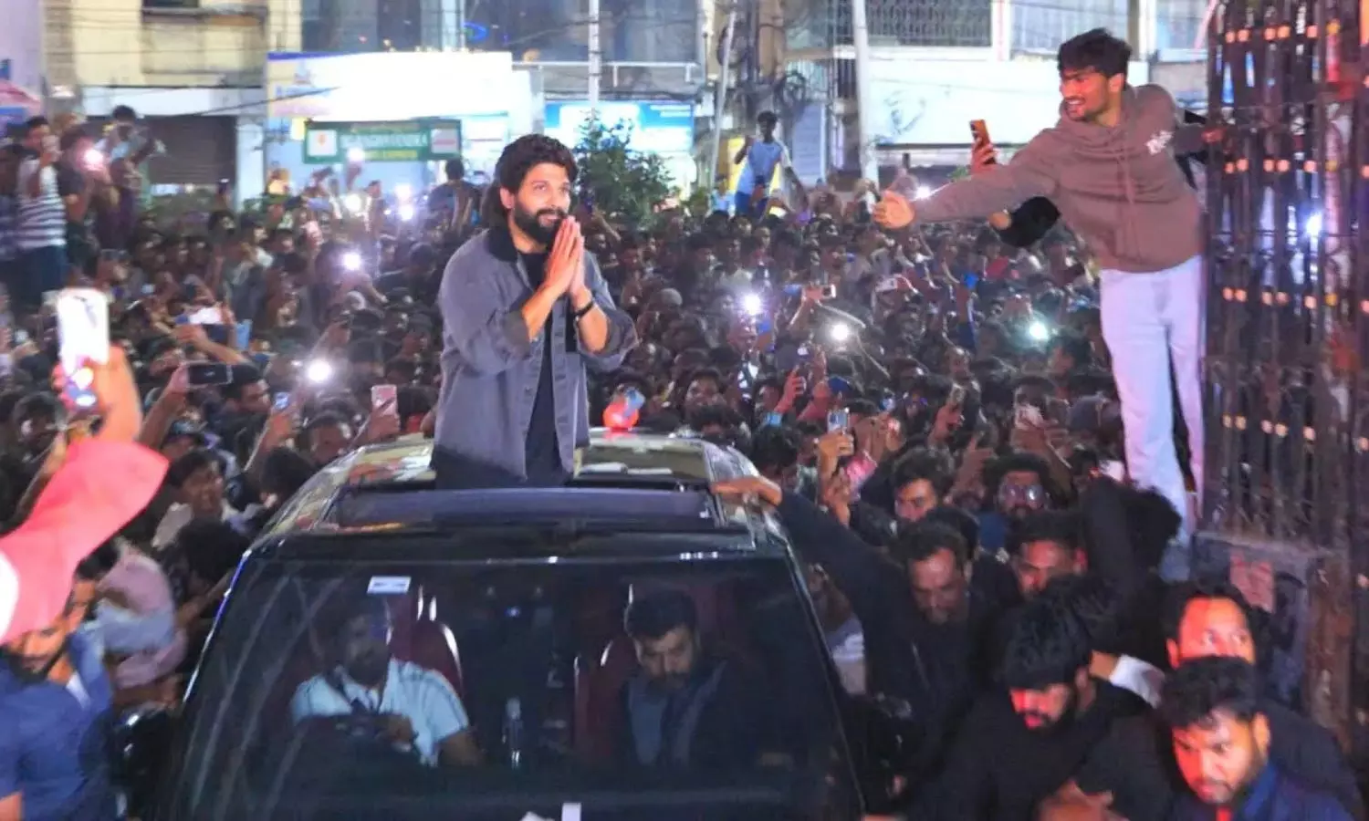 ALLU ARJUN FILES QUASH PETITION IN TELANGANA HIGH COURT OVER SANDHYA THEATRE STAMPEDE