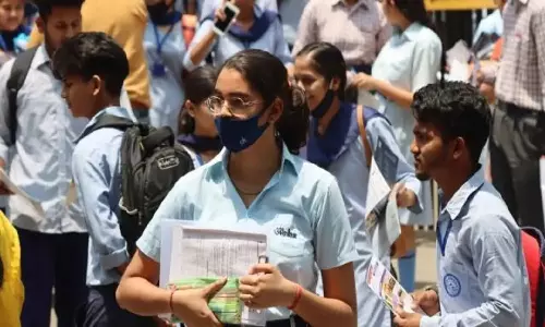 AP SSC Exams 2025: మార్చి 17 నుంచి టెన్త్..మార్చి 1 నుంచి ఇంటర్ ఎగ్జామ్స్..షెడ్యూల్ ఇదే AP SSC Exams 2025: మార్చి 17 నుంచి టెన్త్..మార్చి 1 నుంచి ఇంటర్ ఎగ్జామ్స్..షెడ్యూల్ ఇదే