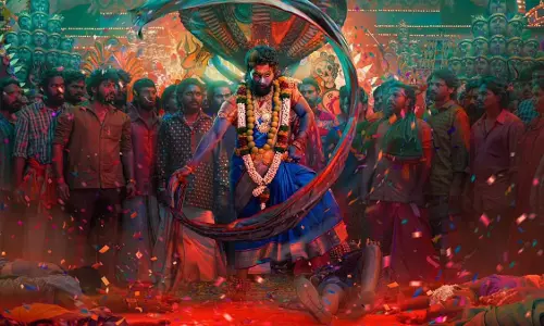 Pushpa 2: తగ్గేదెలే అంటున్న పుష్పరాజ్.. హిందీలో మరో అరుదైన రికార్డ్‌