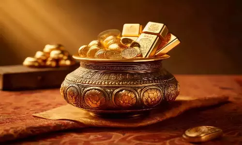 Gold Rate Today: మహిళలకు గుడ్ న్యూస్ ..వరుసగా తగ్గుతున్న బంగారం ధర..నేటి ధరలు ఇవే
