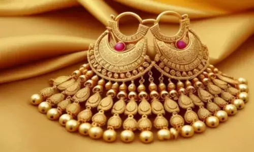 Gold Rate Today: పసిడి ప్రియులకు బిగ్ రిలీఫ్..తులం ధర ఎంతంటే? Gold Rate Today: పసిడి ప్రియులకు బిగ్ రిలీఫ్..తులం ధర ఎంతంటే?