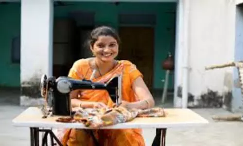 Free Sewing Machine: ఫ్రీ కుట్టు మిషన్ దరఖాస్తు ఫారమ్ ఇదిగో..ఇలా నింపేయండి Free Sewing Machine: ఫ్రీ కుట్టు మిషన్ దరఖాస్తు ఫారమ్ ఇదిగో..ఇలా నింపేయండి