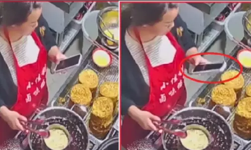 Viral Video: ఫోన్ చూస్తూ వంట చేస్తున్న మహిళ... చివరికి ఊహించని షాక్ Viral Video: ఫోన్ చూస్తూ వంట చేస్తున్న మహిళ... చివరికి ఊహించని షాక్