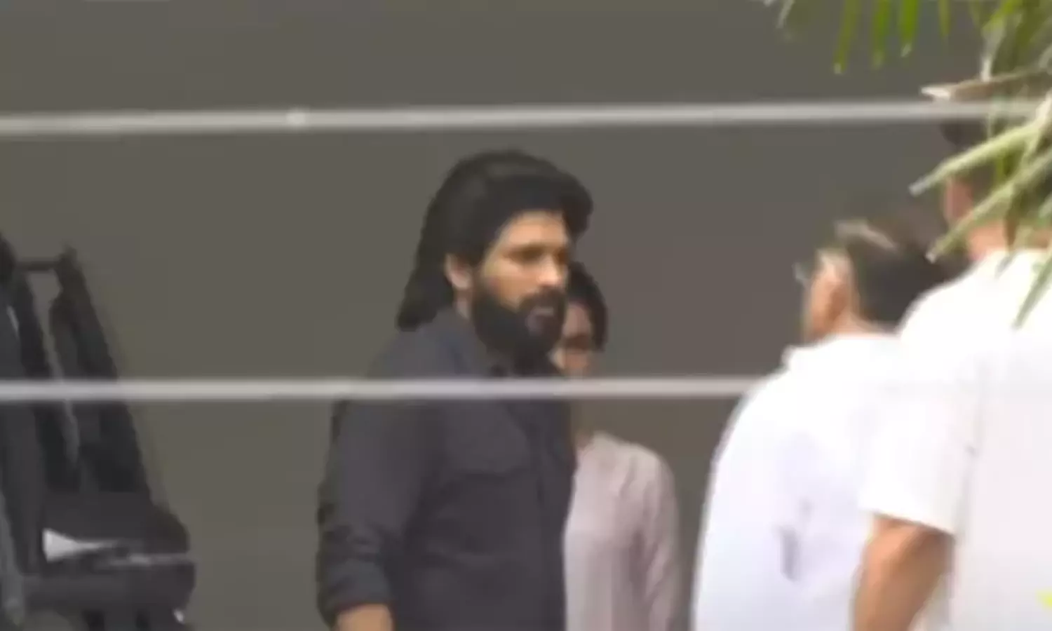 Allu Arjun Attends Chikkadpally Police Interrogation