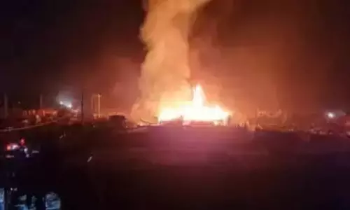 Airstrike: ఆఫ్ఘానిస్తాన్ పై పాకిస్తాన్ వైమానిక దాడులు..15 మంది దుర్మరణం Airstrike: ఆఫ్ఘానిస్తాన్ పై పాకిస్తాన్ వైమానిక దాడులు..15 మంది దుర్మరణం