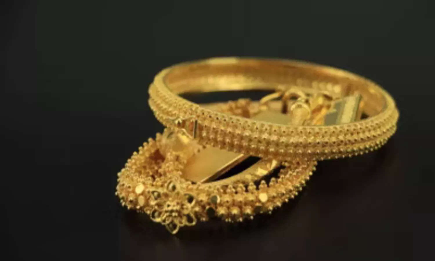 Gold Rate Today: కొత్త సంవత్సరం ముందు తగ్గిన బంగారం ధర..ఎంత తగ్గిందంటే?