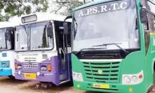 Free Bus Journey: ఏపీ మహిళలకు గుడ్ న్యూస్..ఆర్టీసీ బస్సుల్లో మహిళల ఫ్రీ జర్నీకి ముహూర్తం ఖరారు..ఎప్పట్నుంచంటే?