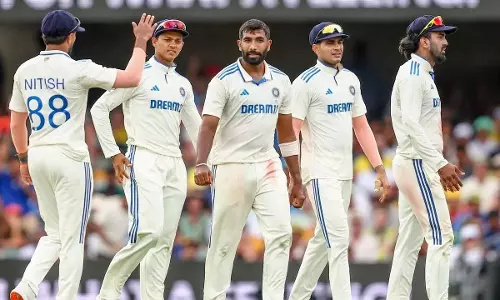 Border Gavaskar Trophy : అట్టర్ ఫ్లాప్ అయిన భారత బ్యాటర్లు.. టీం ఇండియా ఘోర ఓటమి.. బోర్డర్-గవాస్కర్ ట్రోఫీ ఆస్ట్రేలియా కైవసం Border Gavaskar Trophy : అట్టర్ ఫ్లాప్ అయిన భారత బ్యాటర్లు.. టీం ఇండియా ఘోర ఓటమి.. బోర్డర్-గవాస్కర్ ట్రోఫీ ఆస్ట్రేలియా కైవసం