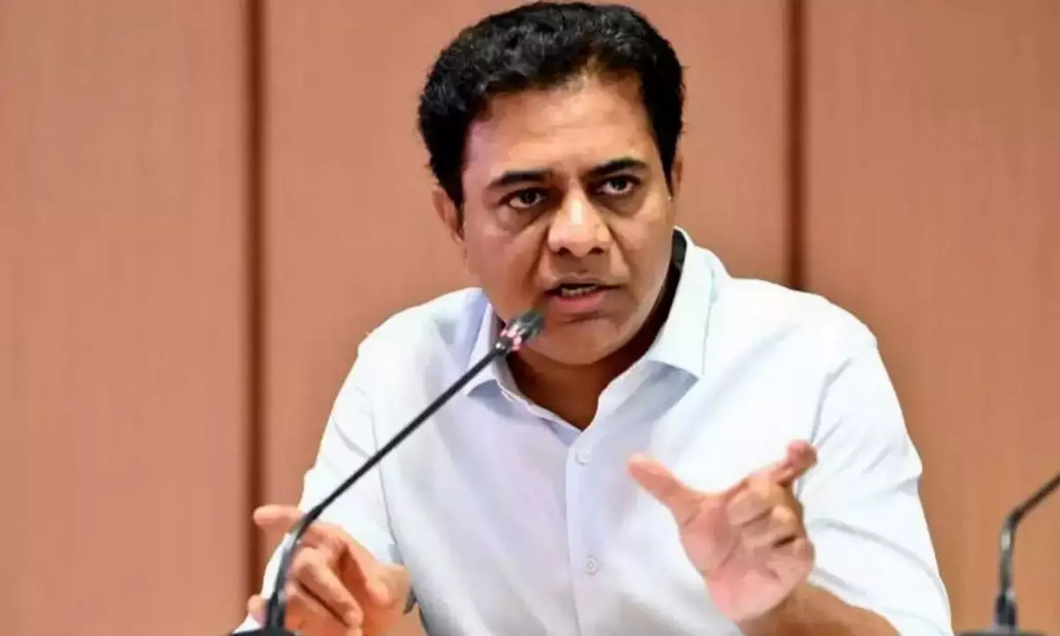 Formula E Car Race Case:   ED Issues notice To BRS Working President KTR