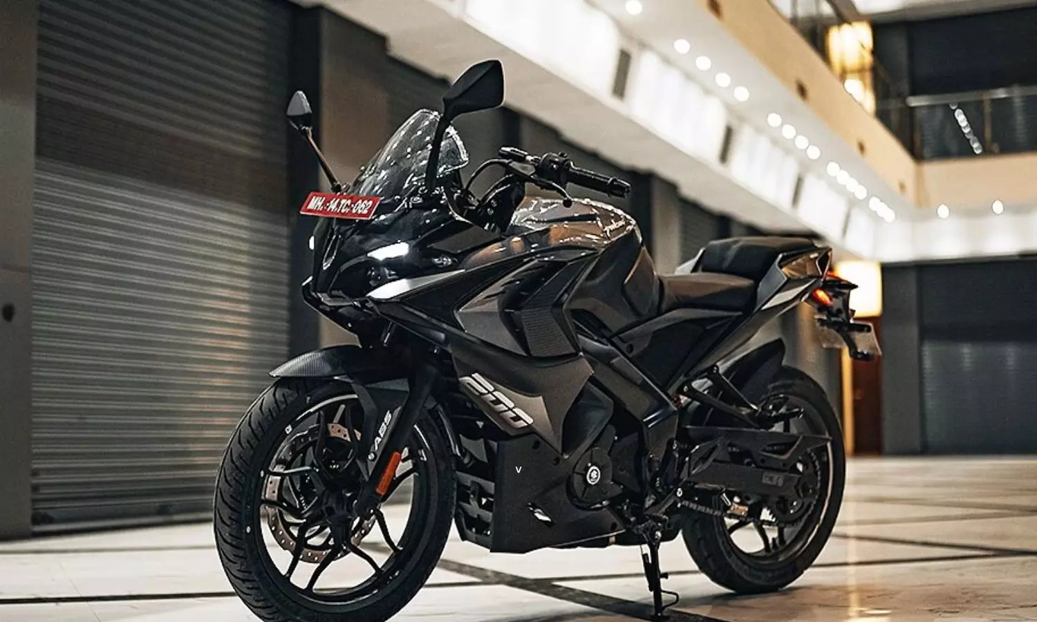 Bajaj Auto has Started Sending the 2025 Bajaj Pulsar RS 200 to Dealers Ahead of its Official Launch