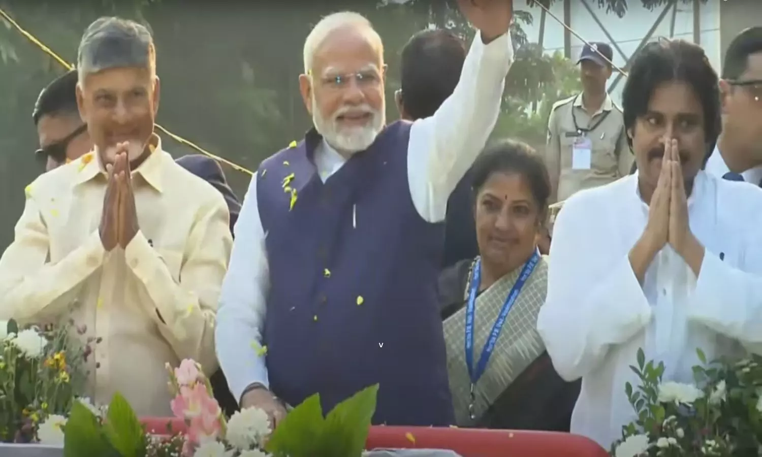 PM Modi Roadshow: విశాఖకు చేరుకున్న మోదీ.. బాబు, పవన్ తో రోడ్ షో..