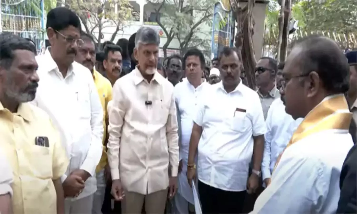 Tirupati Stampede CM Chandrababu Serious On TTD Officials