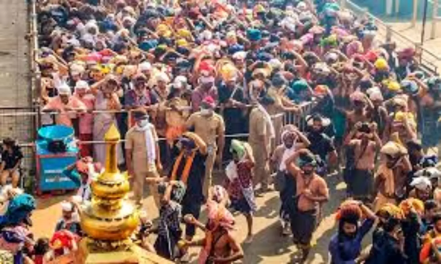 Sabarimala Pilgrims Insurance: శబరిమల భక్తులకు ఉచిత ఇన్సూరెన్స్ స్కీమ్..రోడ్డు ప్రమాదంలో మరణించినవారి కుటుంబాలకు రూ. 5లక్షలు