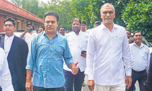 BRS moves Supreme court in party changed MLAs issue BRS moves Supreme court in party changed MLAs issue