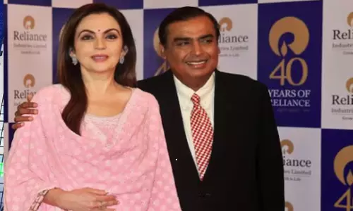 Donald Trump : ముఖేష్ అంబానీ నుండి ఎలోన్ మస్క్ వరకు.. ట్రంప్ ప్రమాణ స్వీకారానికి వెళ్లేది వీరే..