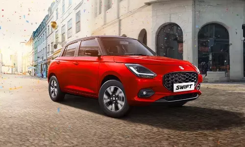 Swift will run up to 1200 km on petrol and CNG and Swift starting ex-showroom price is Rs. 8.19 lakhs