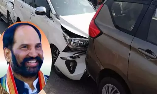 Uttam Kumar Reddy Narrow Escaped From Car Accident Uttam Kumar Reddy Narrow Escaped From Car Accident