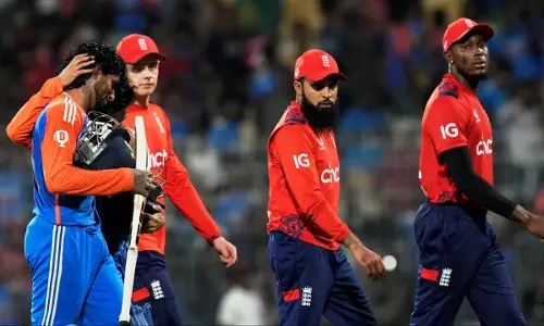 Tilak Varma : ఇంగ్లండ్పై టీమ్ ఇండియా విజయం.. గౌతమ్ గంభీర్ చెప్పినట్లు చేసిన తిలక్ వర్మ Tilak Varma : ఇంగ్లండ్పై టీమ్ ఇండియా విజయం.. గౌతమ్ గంభీర్ చెప్పినట్లు చేసిన తిలక్ వర్మ