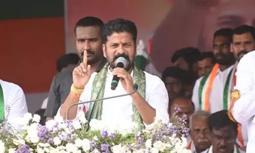 4 సంక్షేమ పథకాలు ప్రారంభించి చెక్కులు పంపిణీ చేసిన రేవంత్ రెడ్డి