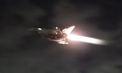 Syria: సిరియాలో అమెరికా భారీ వైమానిక దాడులు..అల్-ఖైదా ఉగ్రవాది ముహమ్మద్ సలాహ్ అల్-జబీర్ హతం Syria: సిరియాలో అమెరికా భారీ వైమానిక దాడులు..అల్-ఖైదా ఉగ్రవాది ముహమ్మద్ సలాహ్ అల్-జబీర్ హతం