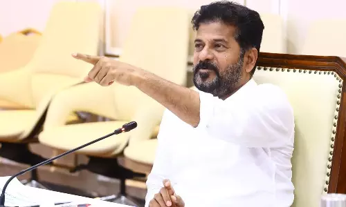 కాంగ్రెస్‌లో కాక రేపుతున్న 10 మంది ఎమ్మెల్యేల భేటీ