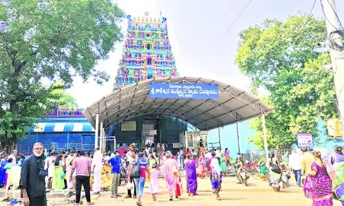 42 ఏళ్ల తర్వాత కాళేశ్వరంలో కుంభాభిషేకం.. భారీ ఏర్పాట్లు 42 ఏళ్ల తర్వాత కాళేశ్వరంలో కుంభాభిషేకం.. భారీ ఏర్పాట్లు