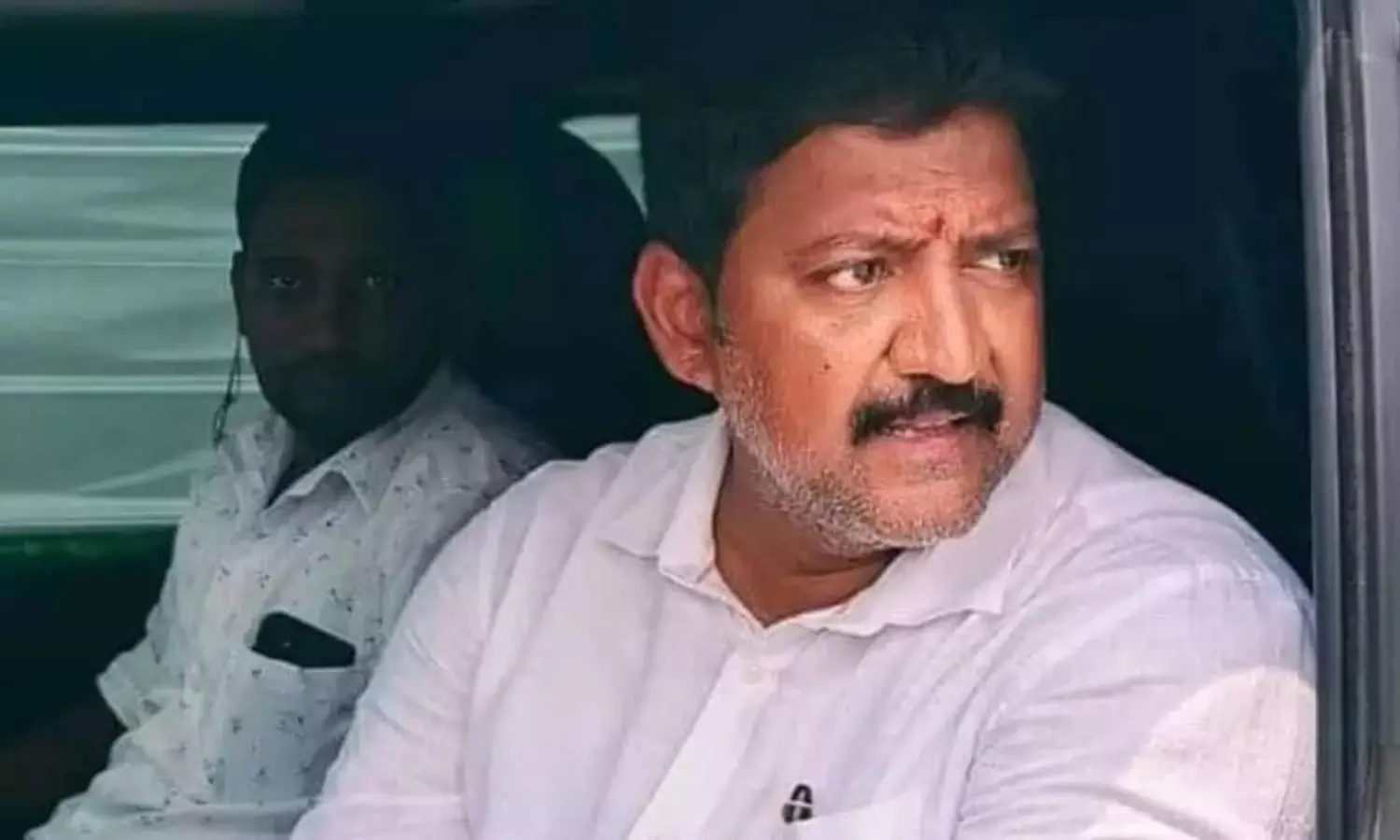 Vallabhaneni Vamsi: వైసీపీ మాజీ ఎమ్మెల్యే వల్లభనేని వంశీకి 14రోజుల రిమాండ్ Vallabhaneni Vamsi: వైసీపీ మాజీ ఎమ్మెల్యే వల్లభనేని వంశీకి 14రోజుల రిమాండ్