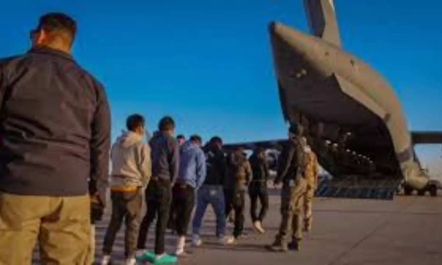 US Deportation: అమెరికా బహిష్కరణ.. మరో రెండు విమానాల్లో స్వదేశానికి భారతీయులు