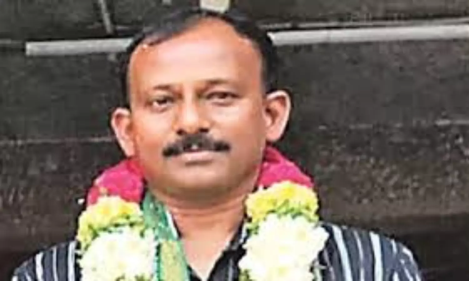 Registration DIG: భార్య, కొడుకును చితకబాదిన రిజిస్ట్రేషన్స్ డీఐజీ..కేసు నమోదు Registration DIG: భార్య, కొడుకును చితకబాదిన రిజిస్ట్రేషన్స్ డీఐజీ..కేసు నమోదు