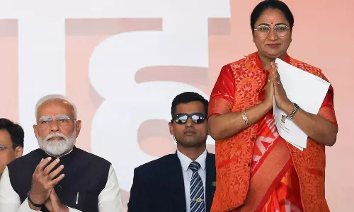 Rekha Gupta takes oath as Delhi CM