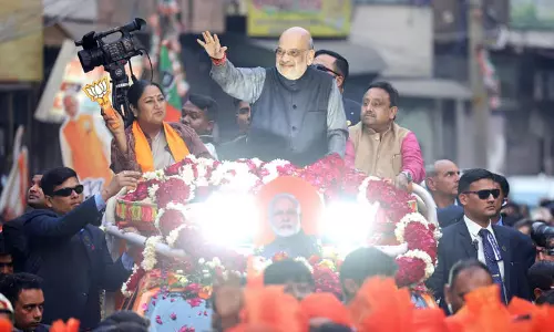 Why BJP chosen Rekha Gupta as Delhi chief minister instead of Parvesh Varma and know more about who is Rekha Gupta