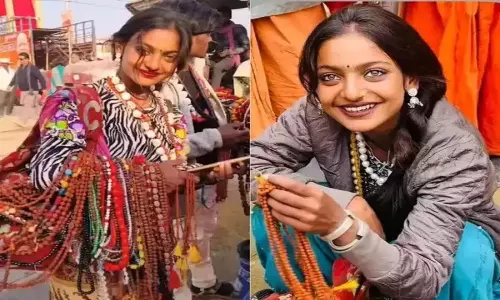 Monalisa gifts gold to her mother her Inspiring Journey From Selling Beads to Bollywood Heroine