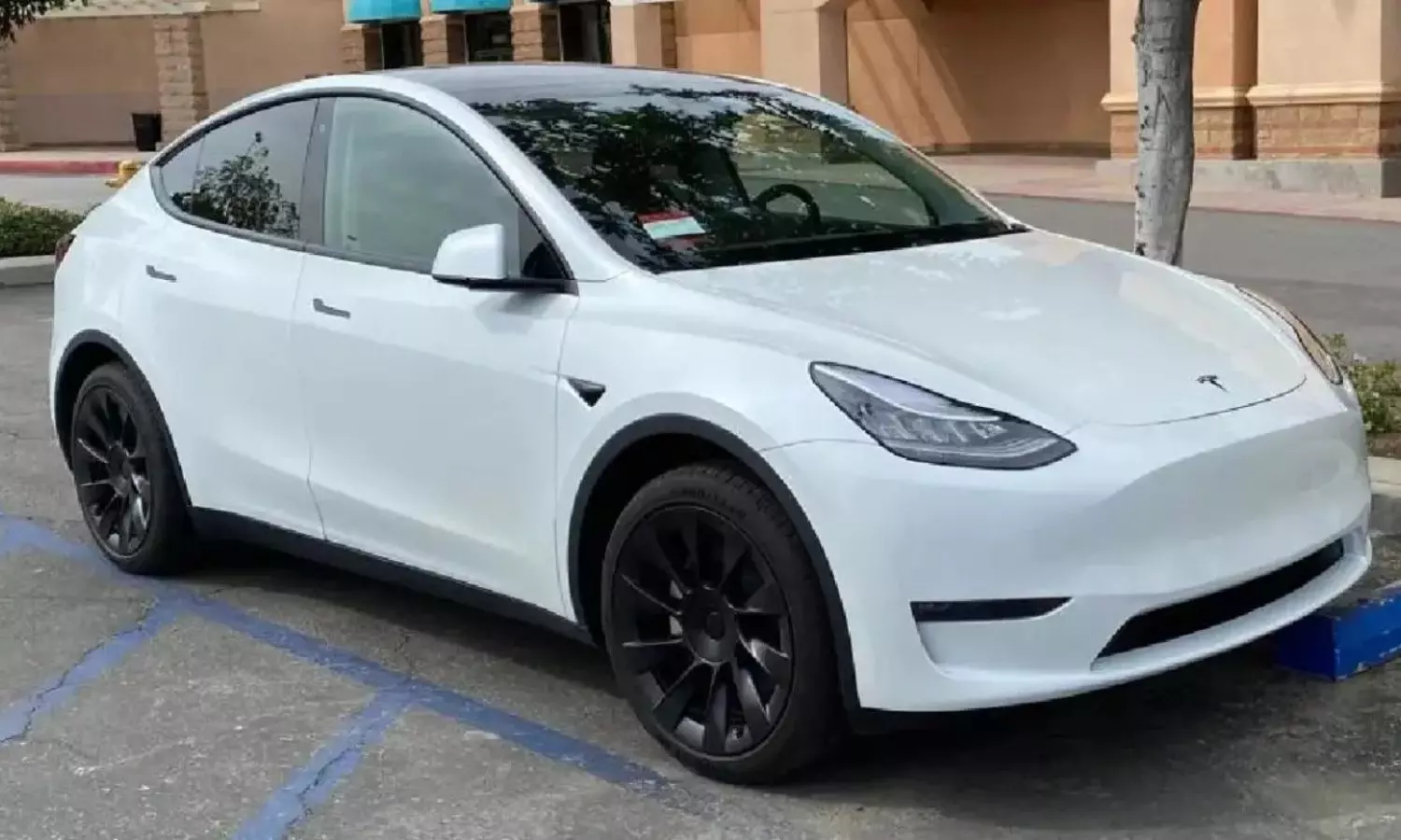 Tesla Cheapest Car: టెస్లా నుంచి చీపెస్ట్ కారు.. ధర ఎంతో తెలుసా..?