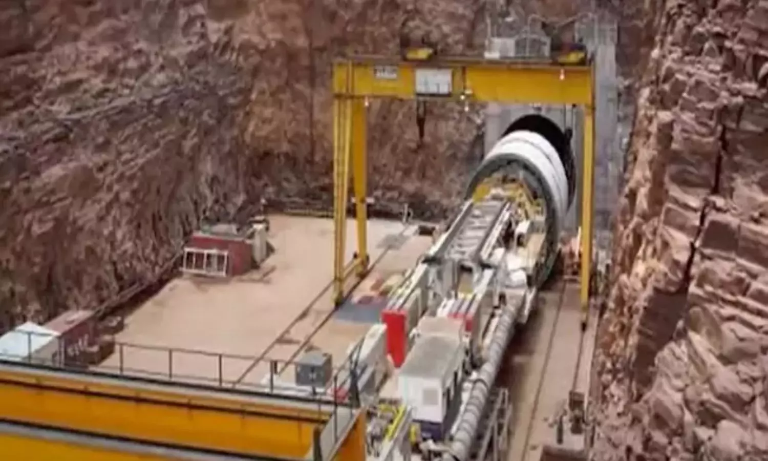 SLBC: టన్నెల్ ప్రమాదం.. కొనసాగుతోన్న సహాయక చర్యలు