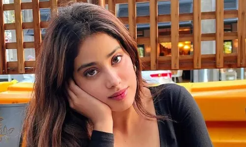 Janhvi Kapoor: తల్లి బాటలోనే తనయ.. జాన్వీ స్కెచ్‌ అదేనా.?