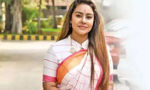 Andhra Pradesh High Court Grants anticipatory bail to Sri reddy