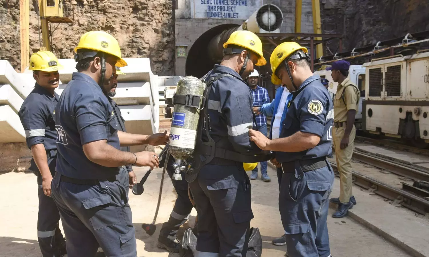 Navys Marcos Join Rescue Operation As 8 Workers Remain Trapped