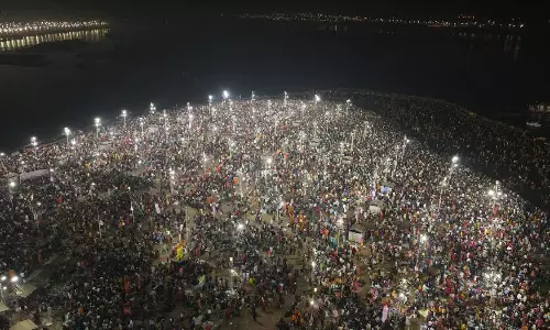 Maha Kumbh 2025 final Snan: శివరాత్రి రోజు చివరి అమృత స్నానం..కుంభమేళాకు భారీగా తరలివచ్చిన జనం