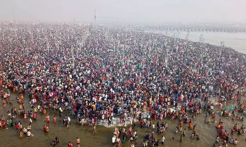 Mahakumbh 2025: వీధి వ్యాపారులను లక్షాధికారులను చేసిన కుంభమేళా.. రోజుకు ఎంత వ్యాపారం జరిగిందంటే ?