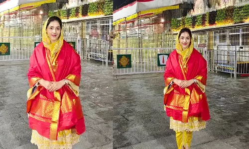 Tollywood: ఇది కలా? నిజమా? తిరుమల శ్రీవారి సేవలో ఉన్న ఈ టాలీవుడ్ హీరోయిన్‎నీ గుర్తు పట్టారా?