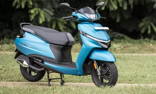 Best Scooter For Family: వీటికి మించిన బెస్ట్ స్కూటర్లు లేవు.. ధర ఎంతంటే..? Best Scooter For Family: వీటికి మించిన బెస్ట్ స్కూటర్లు లేవు.. ధర ఎంతంటే..?