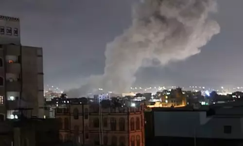 US airstrikes: ట్రంప్ ఆదేశం.. యెమెన్‎పై వైమానిక దాడి..19 మంది హౌతీ తిరుగుబాటుదారులు దుర్మరణం