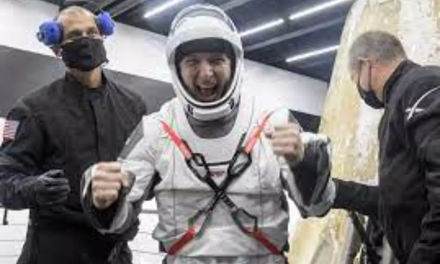 NASA: వ్యోమగాములకు స్వాగతం పలికిన నాసా..స్పేస్ ఎక్స్ ది అద్భుత పాత్ర: నాసా NASA: వ్యోమగాములకు స్వాగతం పలికిన నాసా..స్పేస్ ఎక్స్ ది అద్భుత పాత్ర: నాసా