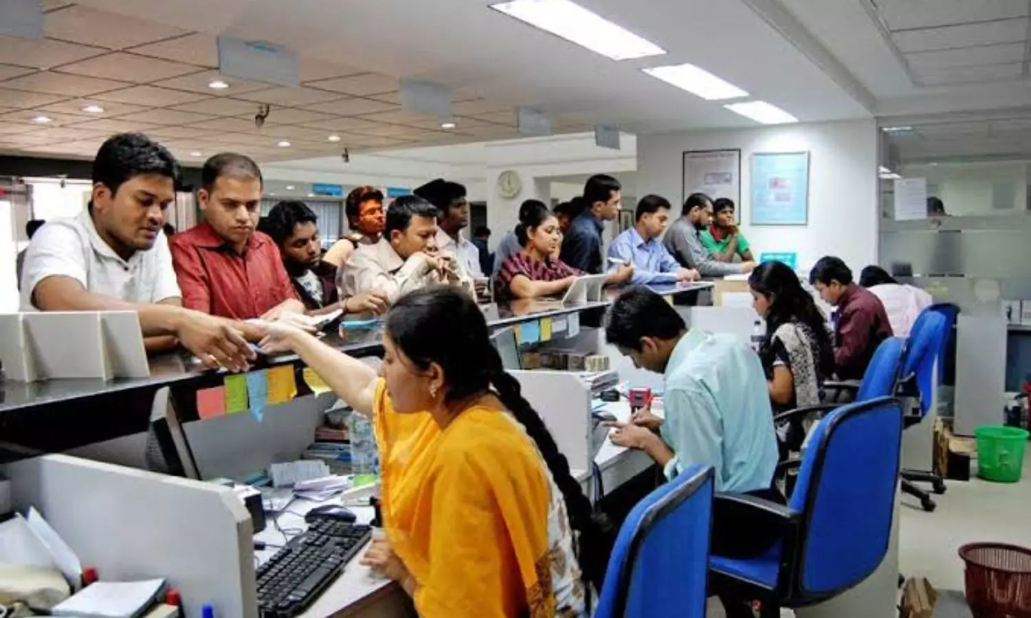 Banks to work 5 days a week from April 2025 onward, is it correct or fake news, PIB fact check clears the air