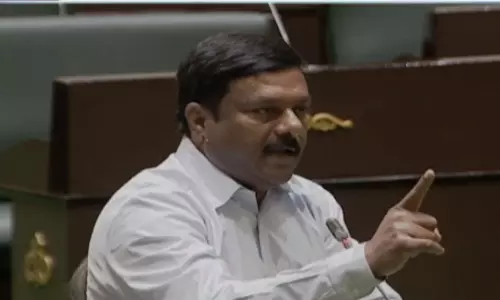 అప్పుడు జీఎస్డీపీలో 19 శాతమే అప్పు తెచ్చేవారు.. కానీ ఇప్పుడు ఒక్కో నిమిషానికి కోటిపైనే అప్పు అప్పుడు జీఎస్డీపీలో 19 శాతమే అప్పు తెచ్చేవారు.. కానీ ఇప్పుడు ఒక్కో నిమిషానికి కోటిపైనే అప్పు